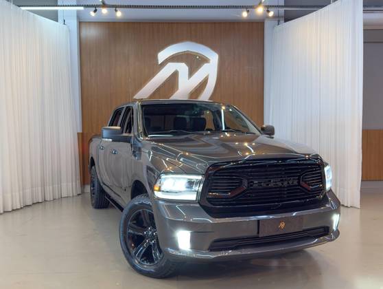 RAM CLASSIC 5.7 V8 GASOLINA LARAMIE CD 4X4 AUTOMÁTICO